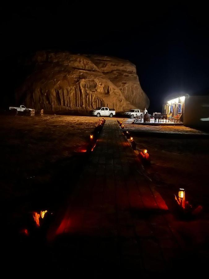 Waseem Luxury Camp Wadi Rum Ngoại thất bức ảnh